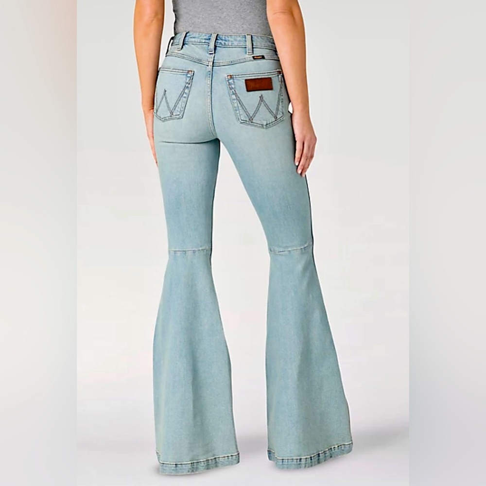 Wrangler Light Blue High-Waist Flare Jeans